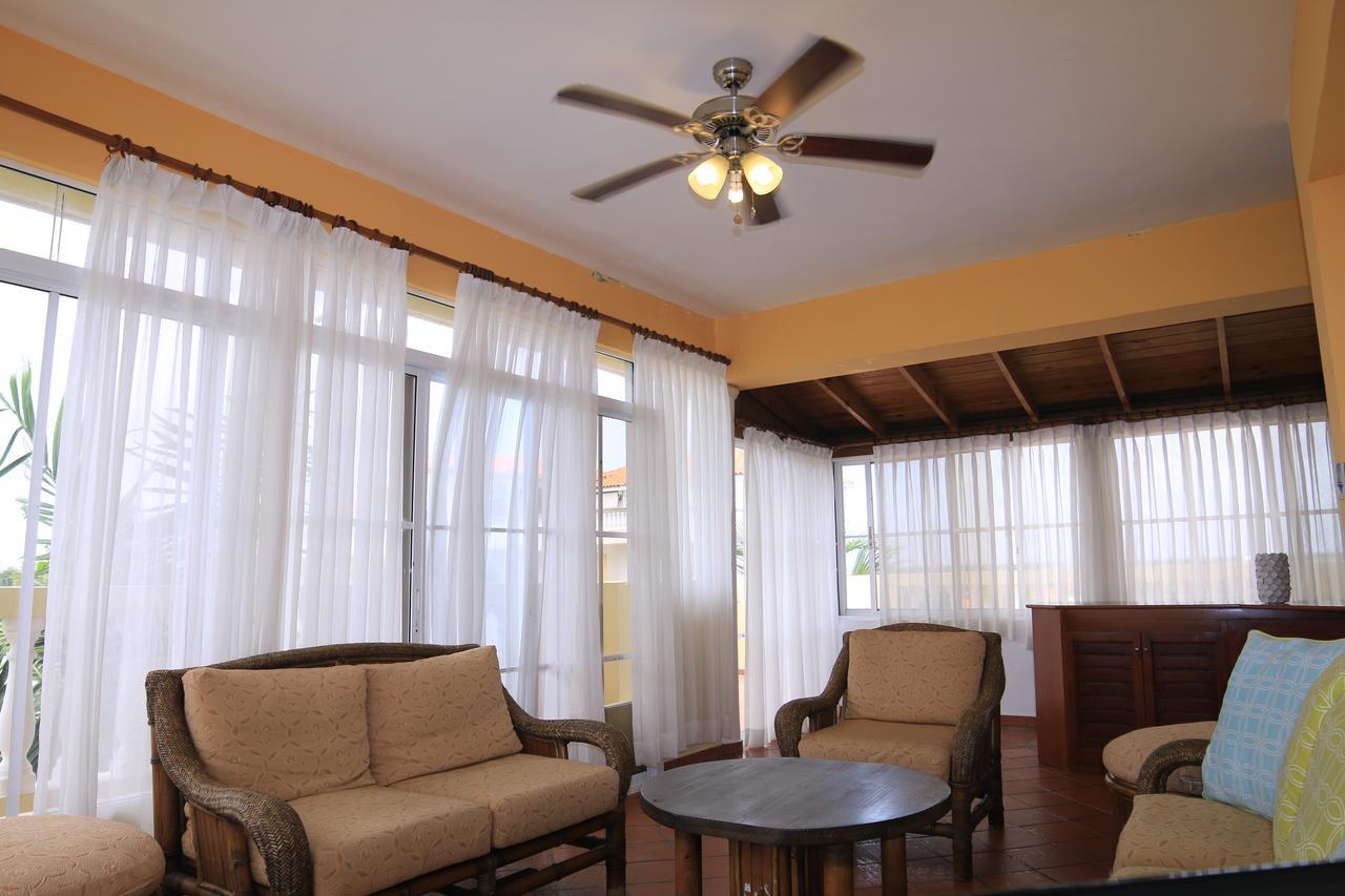 Residencial Las Palmeras De Willy Boca Chica Exterior photo