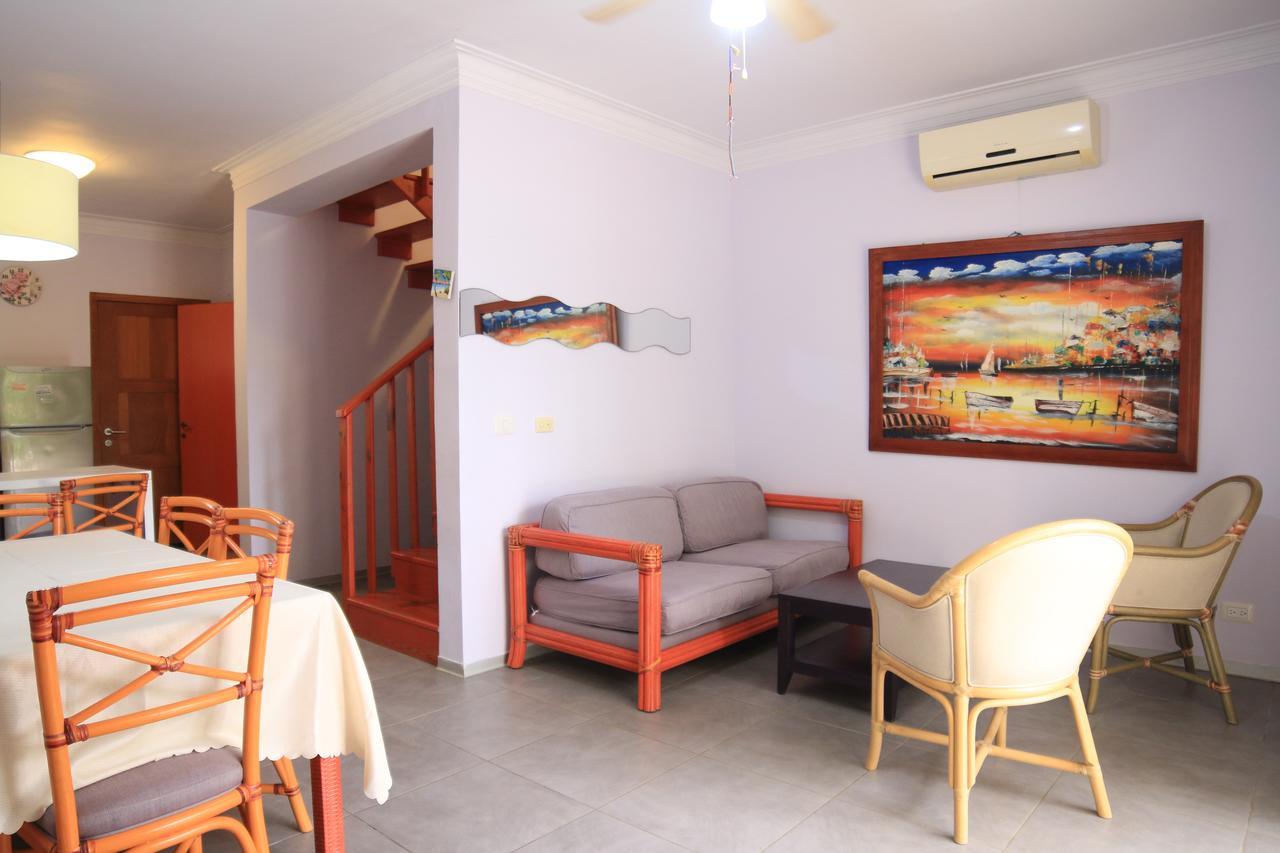 Residencial Las Palmeras De Willy Boca Chica Exterior photo